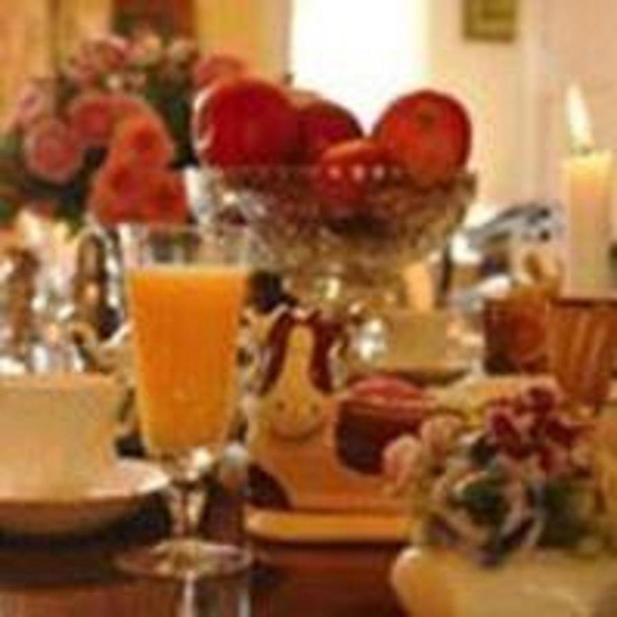 Ashbury House Bed & Breakfast Оттава Экстерьер фото